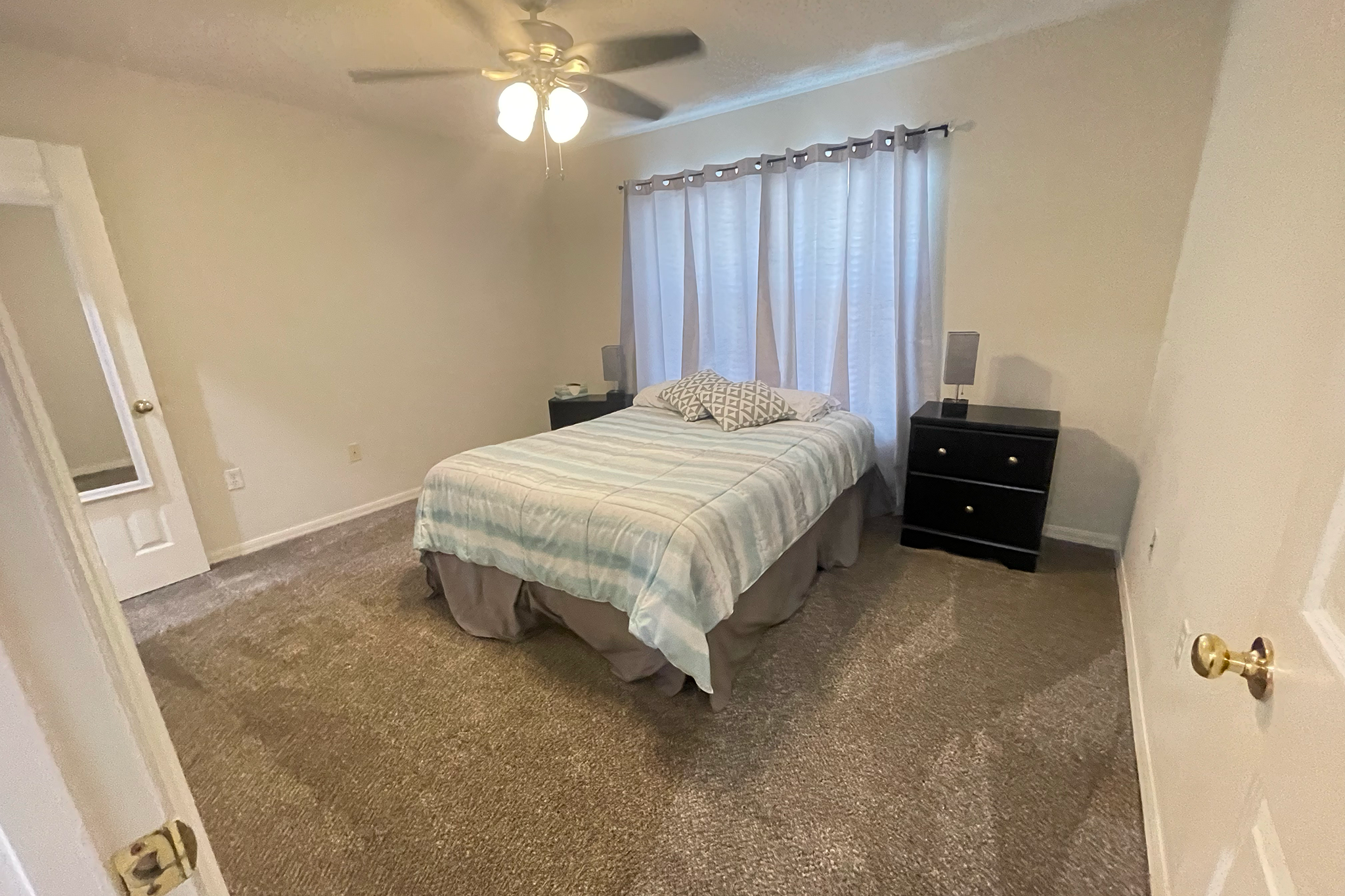 bedroom2-1